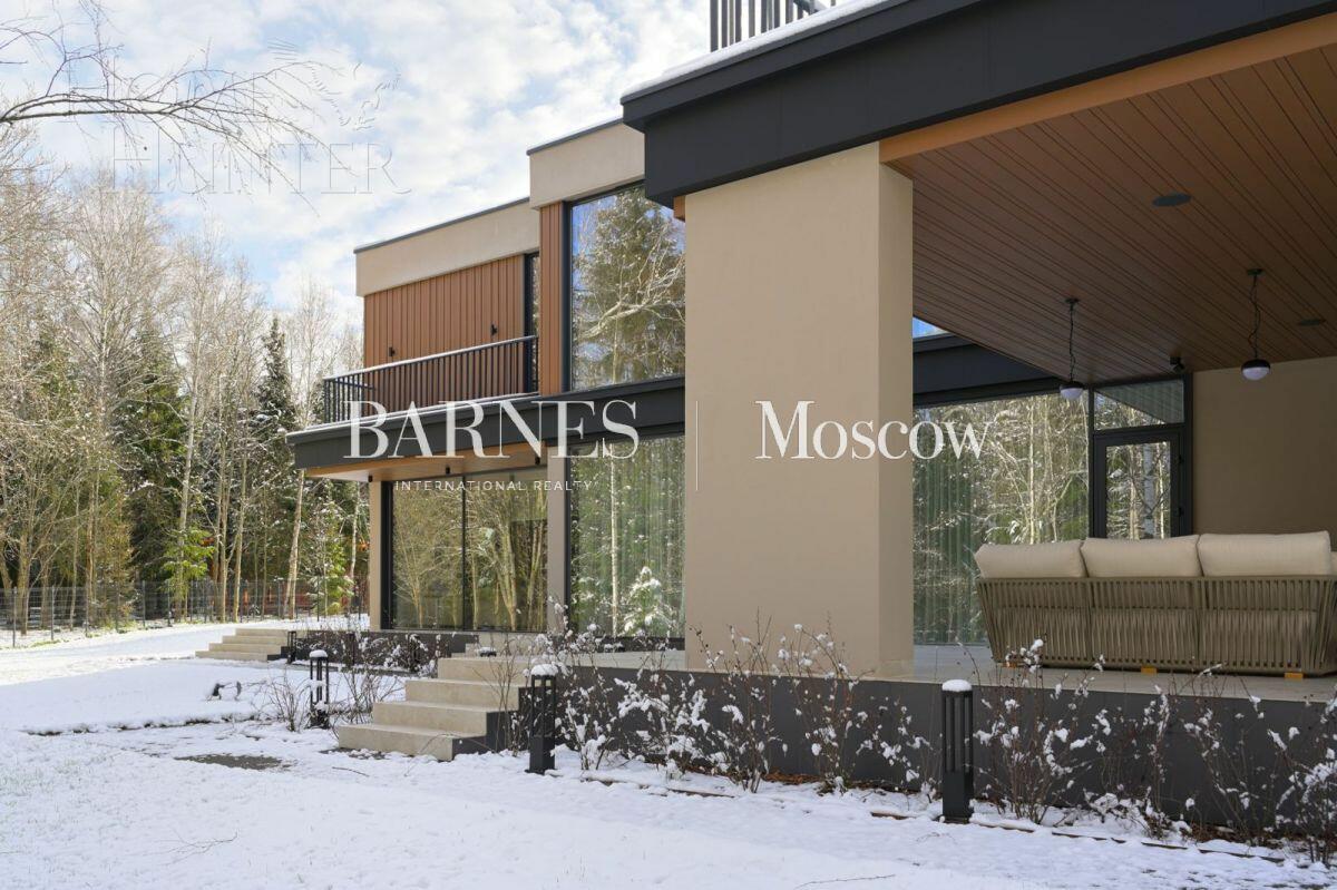 2-этажный коттедж 627.5 м² с отделкой