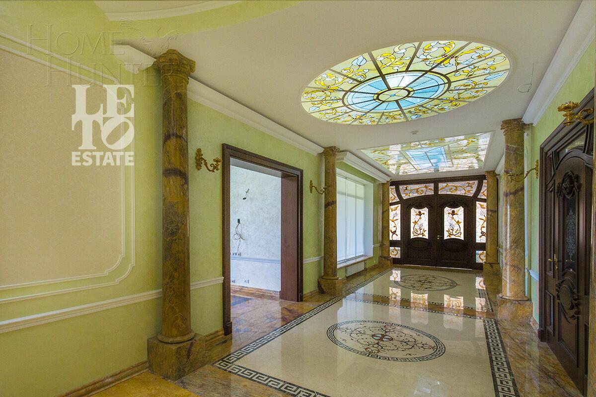 3-этажный коттедж 1 500 м² с отделкой