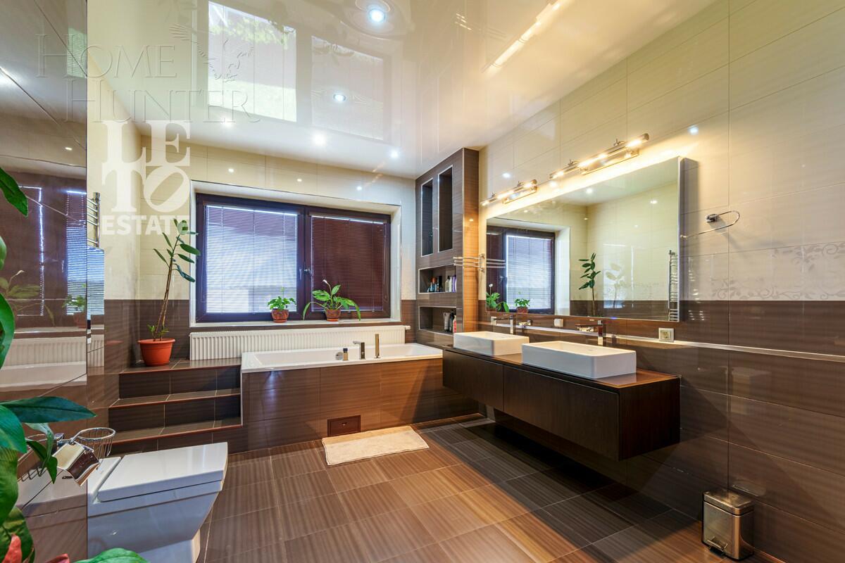 2-этажный коттедж 529.6 м² с отделкой