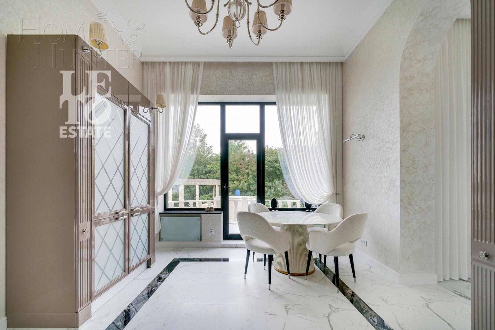 2-этажный коттедж 1 200 м² с отделкой