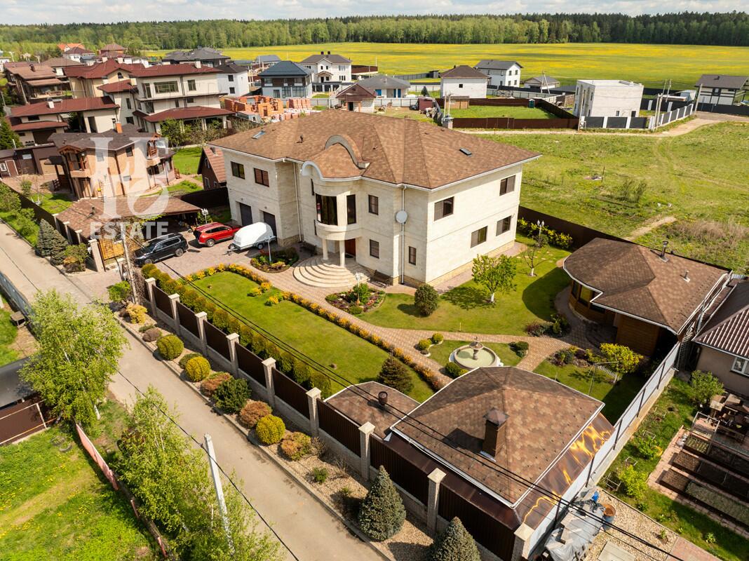 2-этажный коттедж 529.6 м² с отделкой