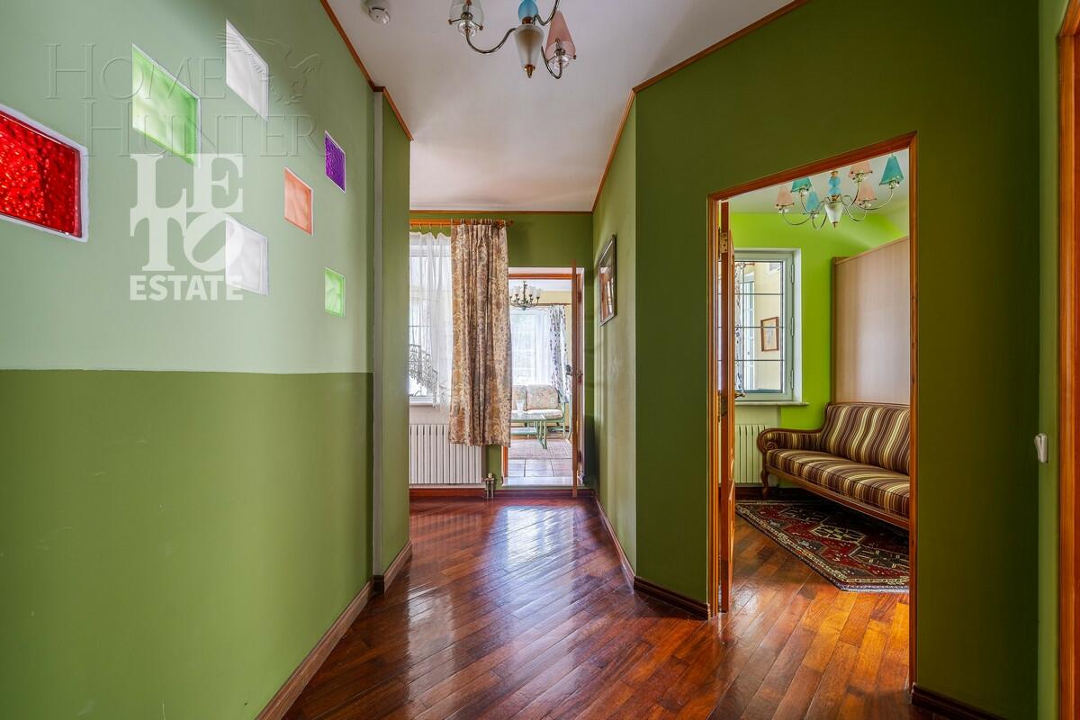 2-этажный коттедж 675.8 м² с отделкой