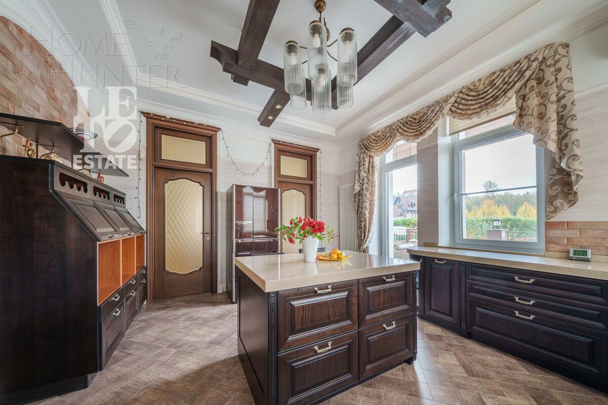 2-этажный коттедж 700 м² с отделкой