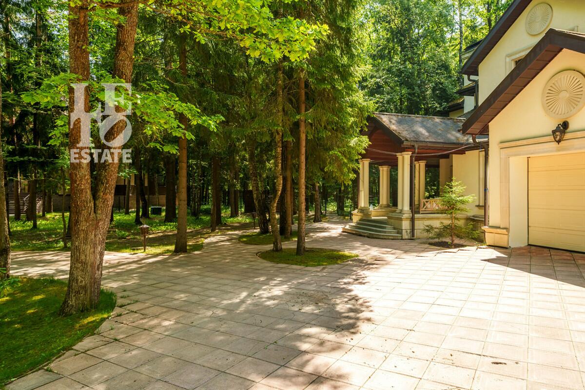 2-этажный коттедж 1 025 м² с отделкой