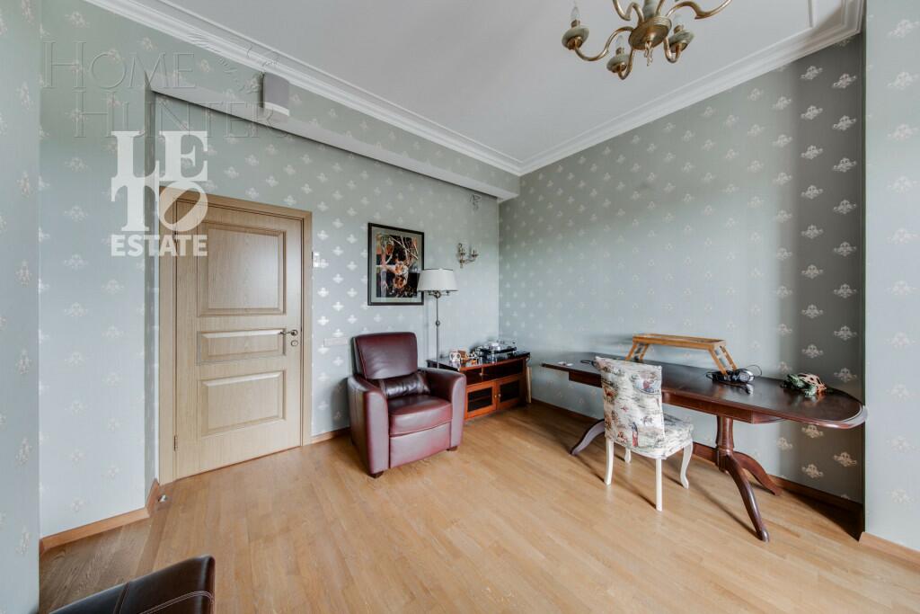 3-этажный коттедж 553.6 м² с отделкой