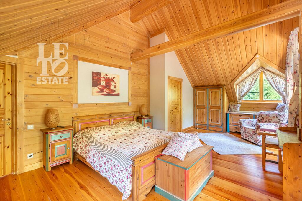 2-этажный коттедж 400 м² с отделкой