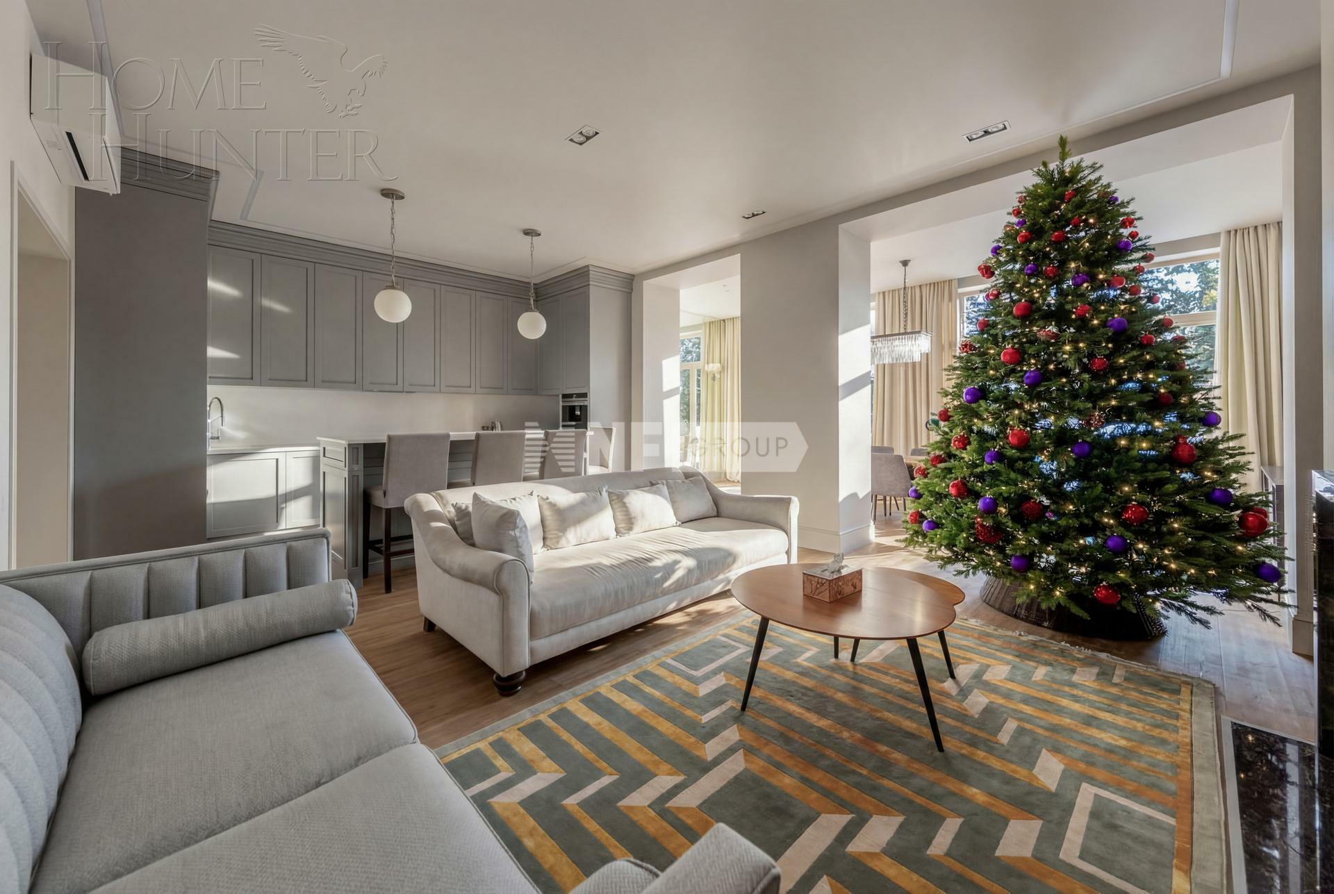 3-этажный таунхаус 290 м² с отделкой