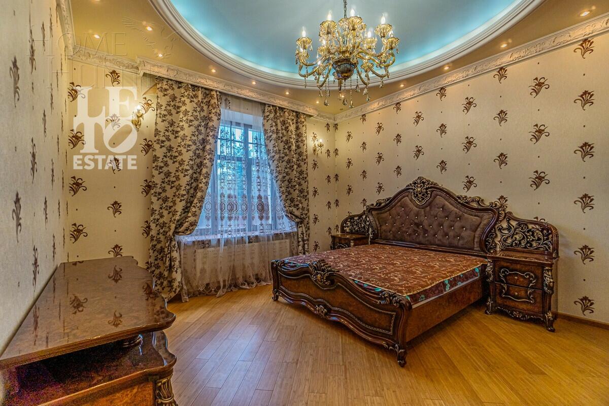 2-этажный коттедж 650 м² с отделкой