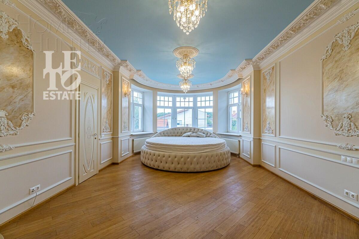 2-этажный коттедж 650 м² с отделкой