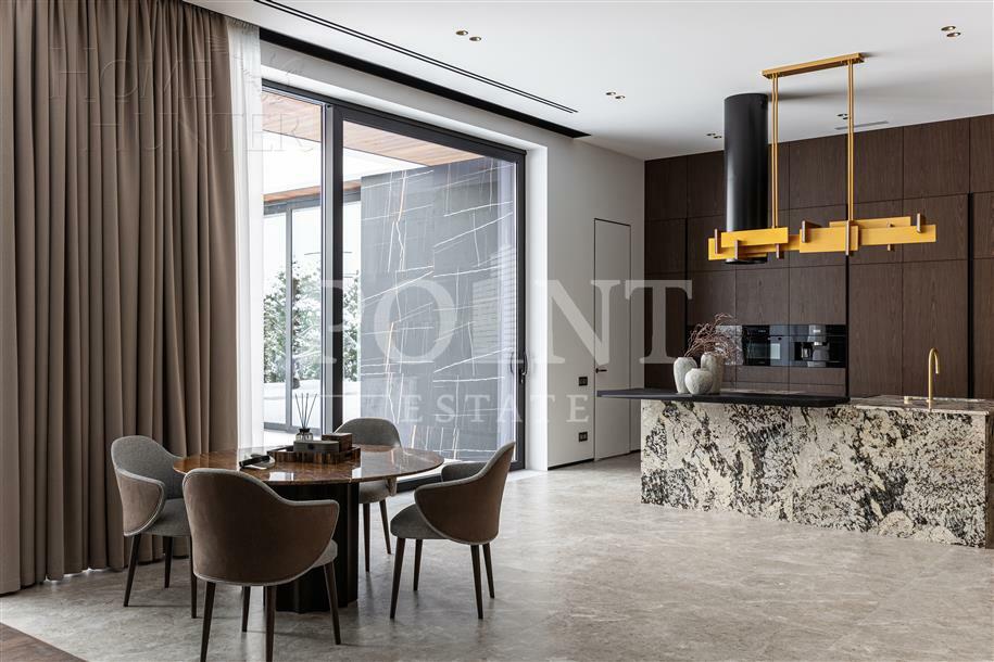 2-этажный коттедж 1 066 м² с отделкой