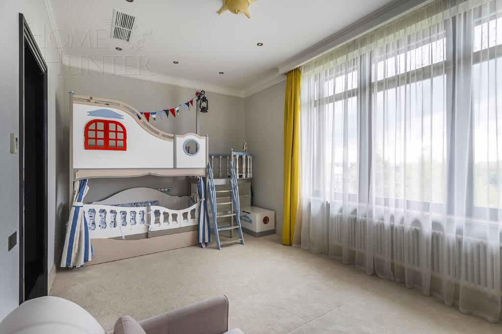 2-этажный коттедж 1 000 м² с отделкой