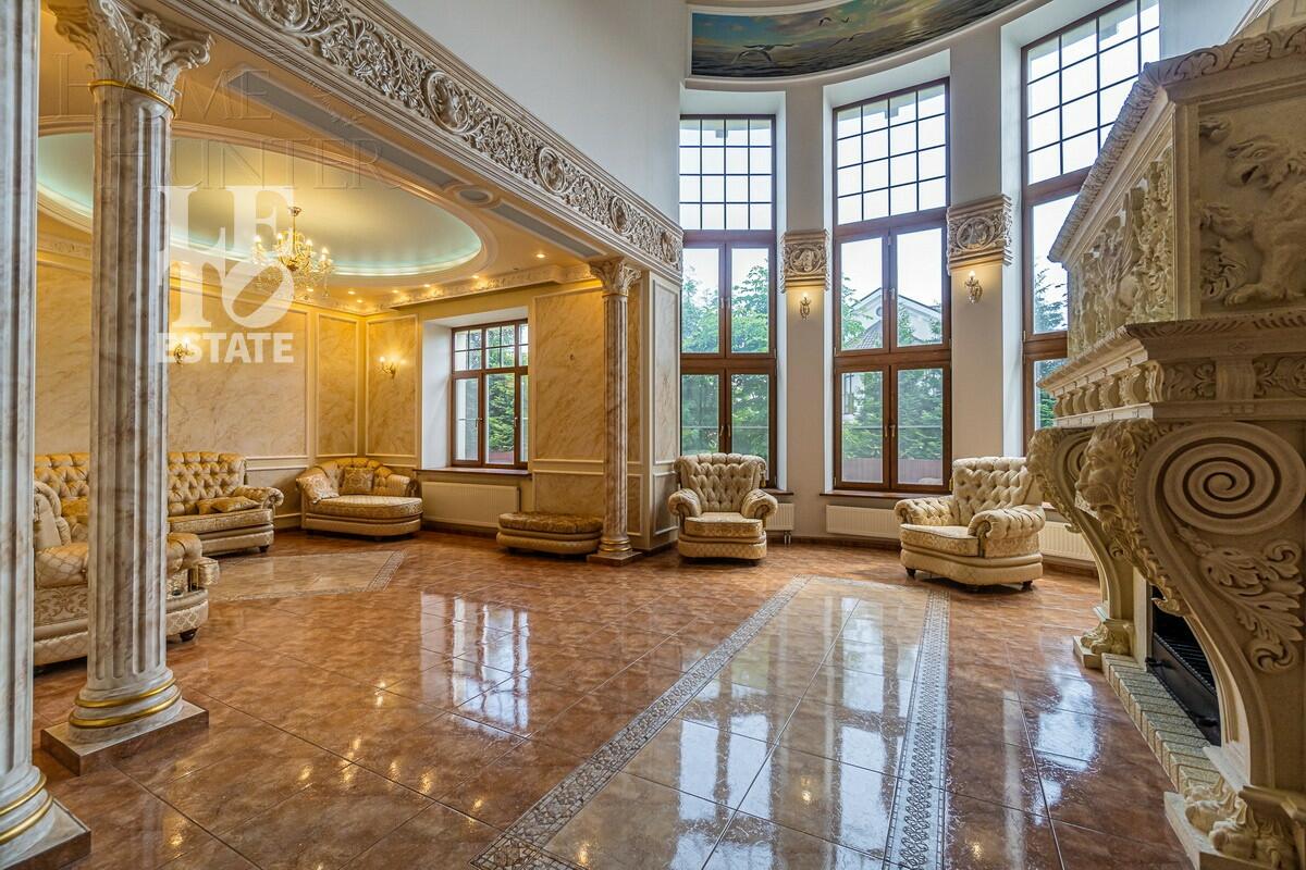 2-этажный коттедж 650 м² с отделкой