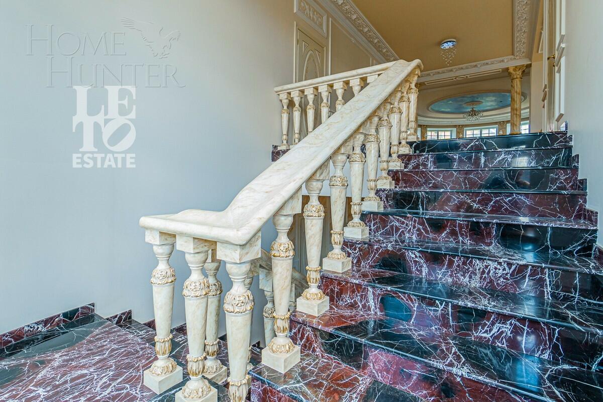 2-этажный коттедж 650 м² с отделкой