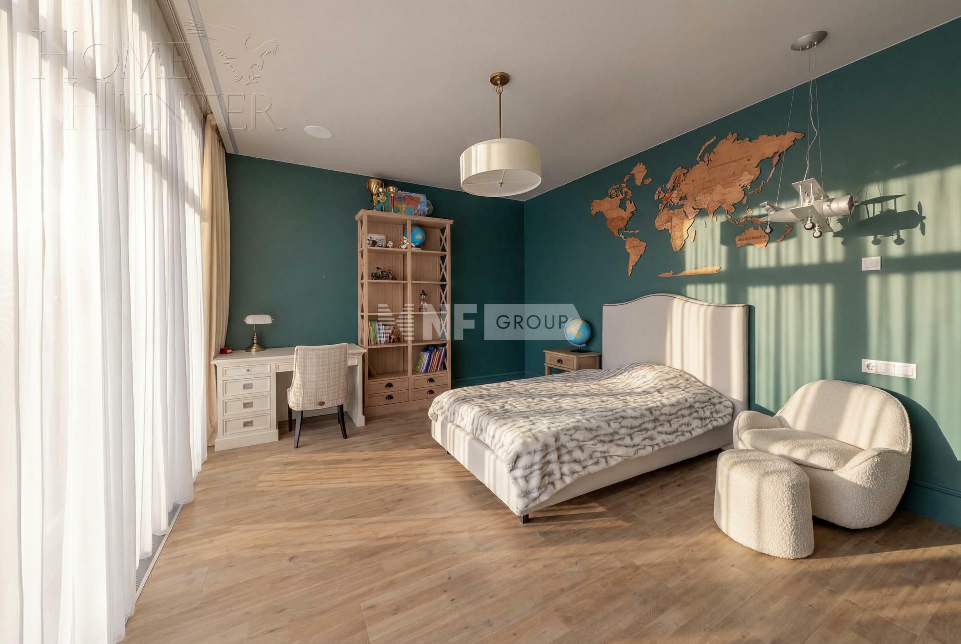 3-этажный таунхаус 290 м² с отделкой