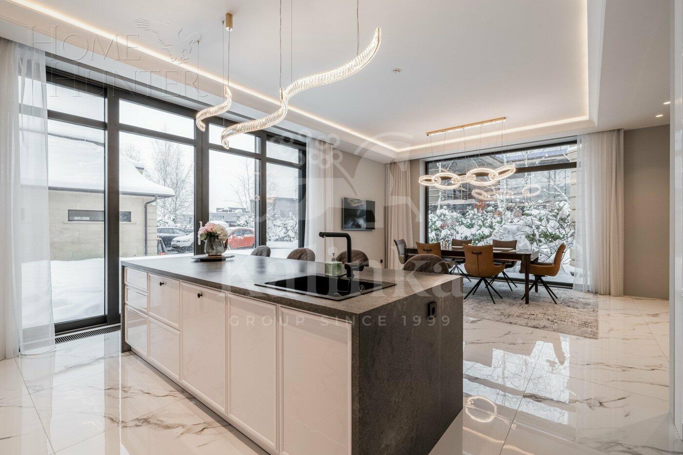 2-этажный коттедж 500 м² с отделкой