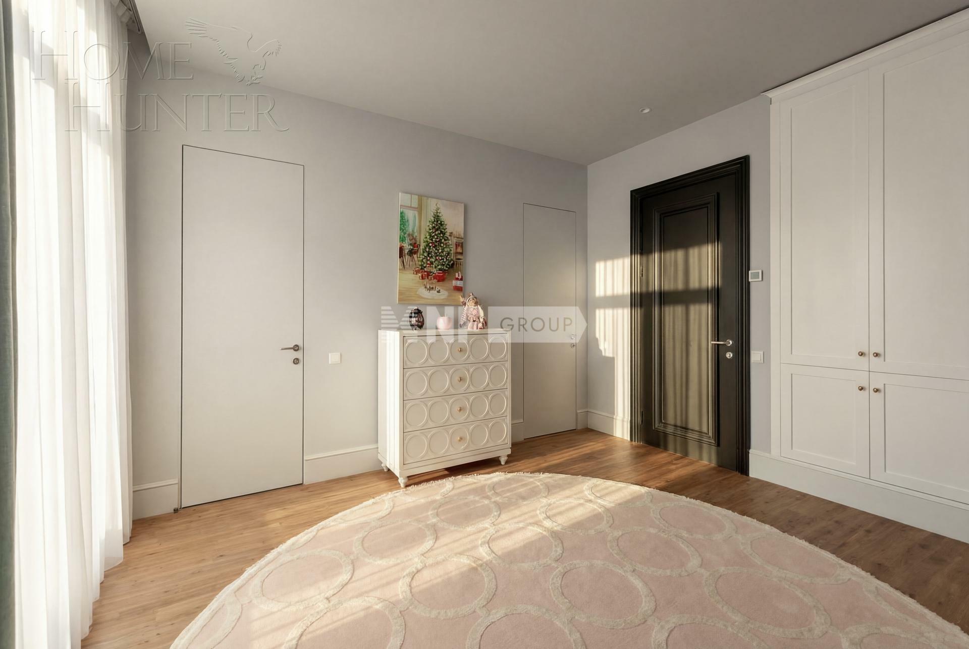 3-этажный таунхаус 290 м² с отделкой