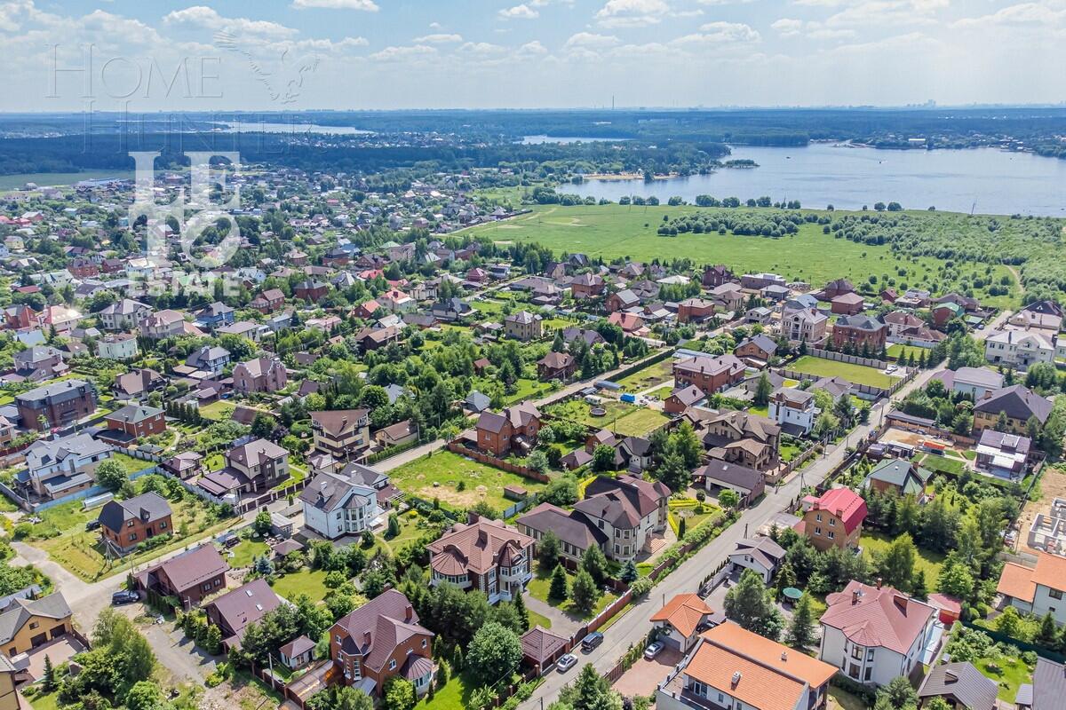 2-этажный коттедж 650 м² с отделкой