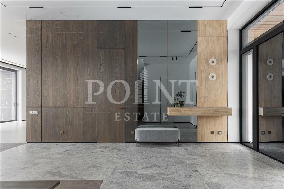 2-этажный коттедж 1 066 м² с отделкой