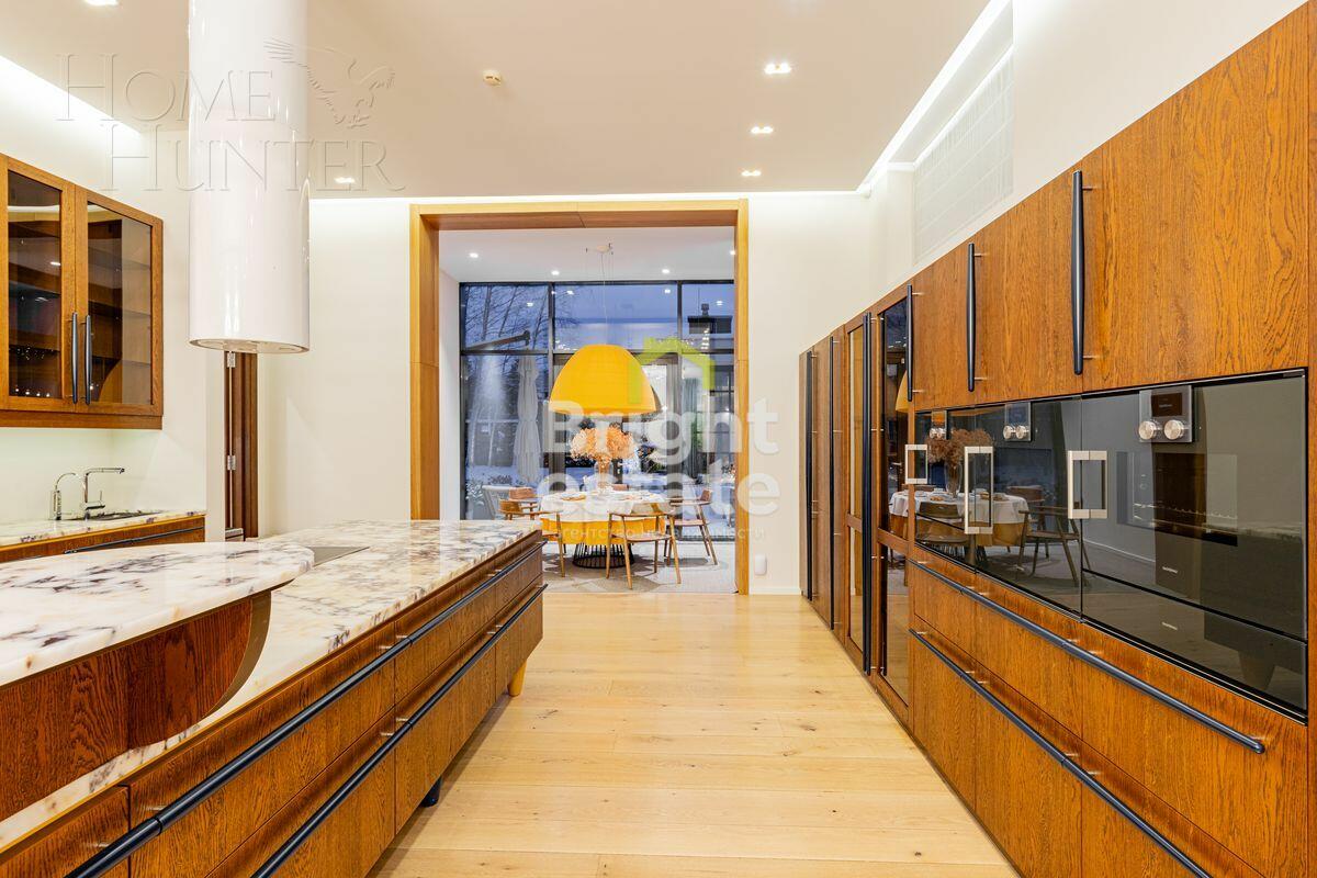 2-этажный коттедж 2 534 м² с отделкой