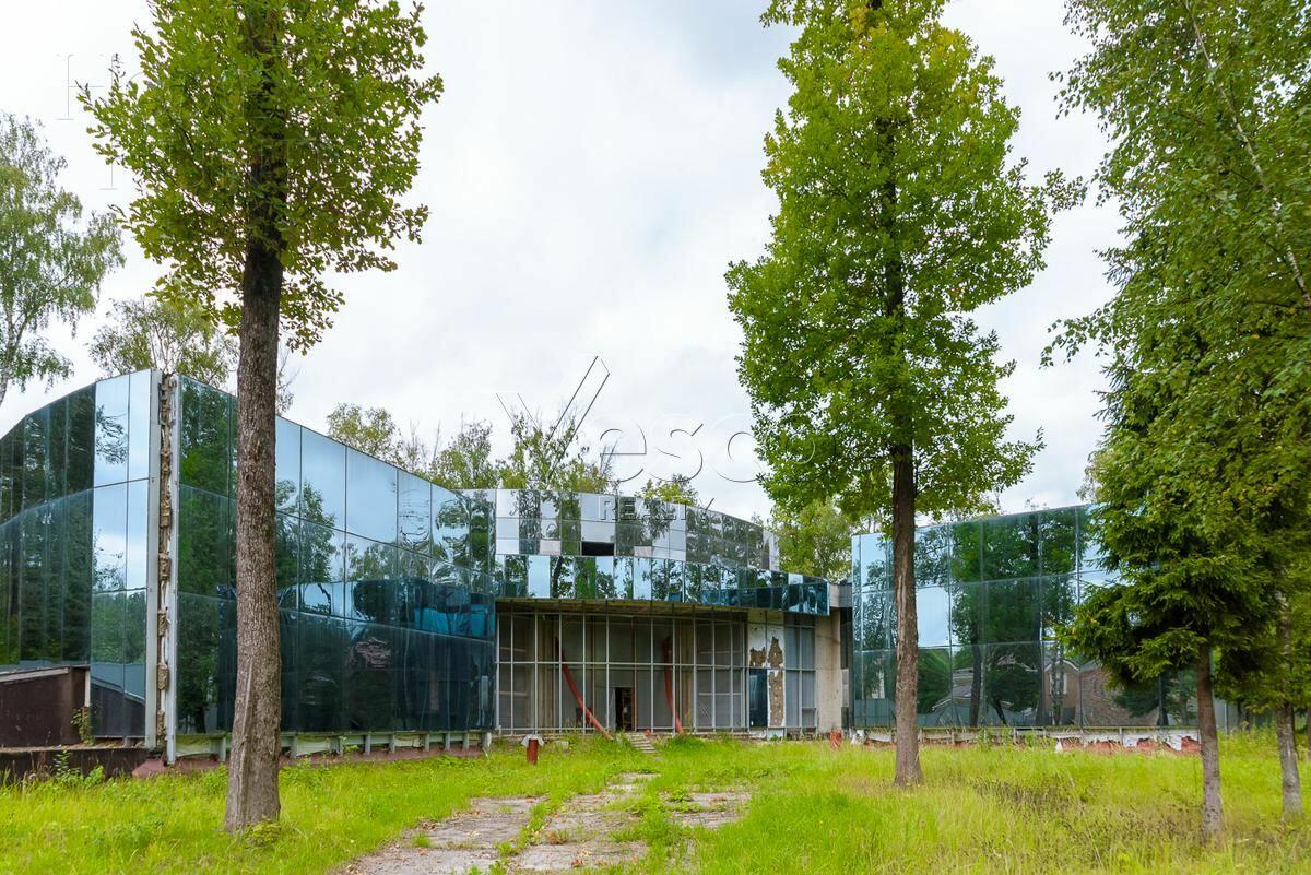 2-этажный коттедж 2 000 м² без отделки