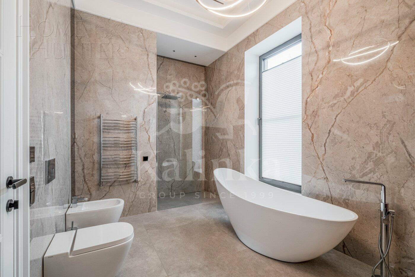 2-этажный коттедж 500 м² с отделкой