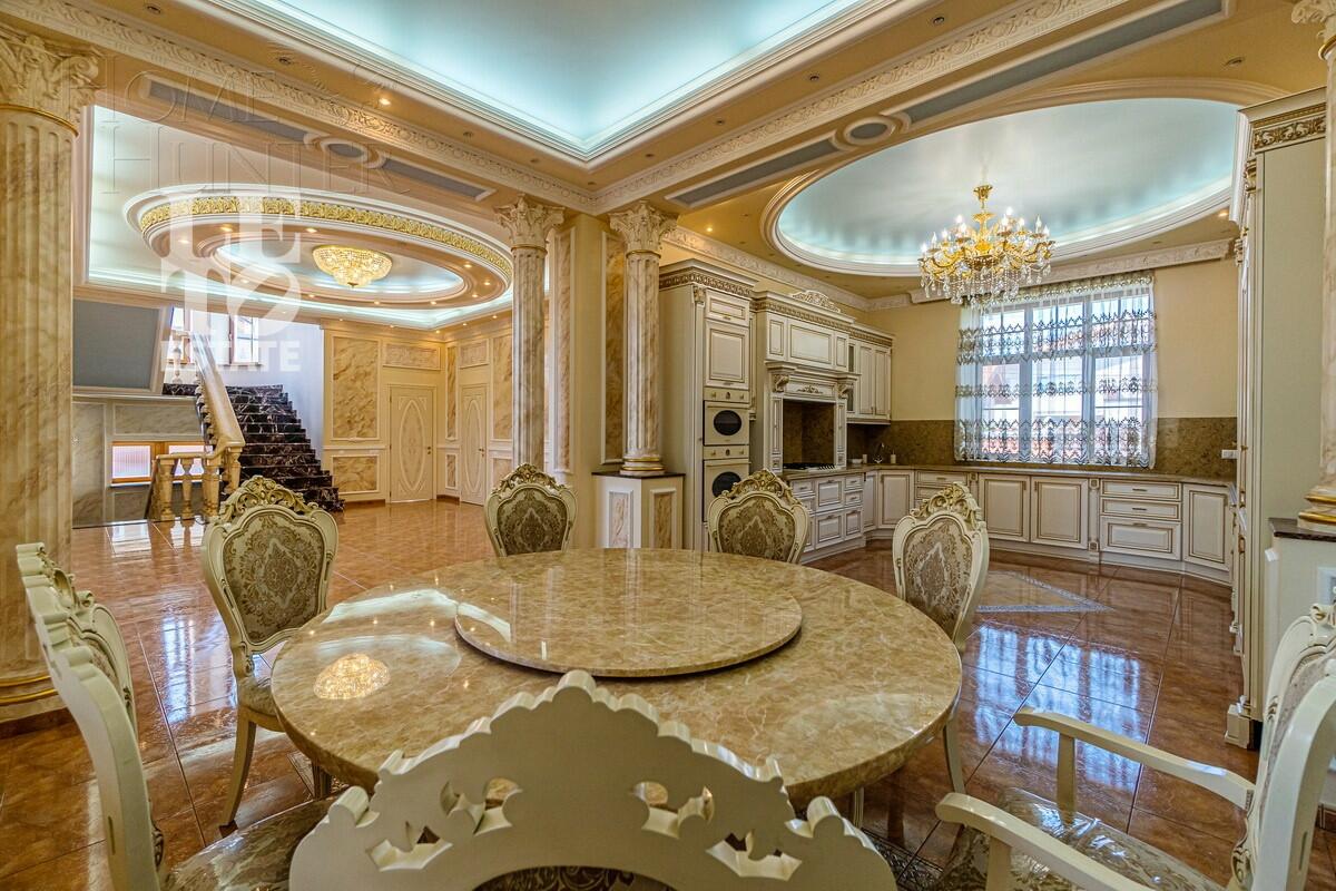 2-этажный коттедж 650 м² с отделкой