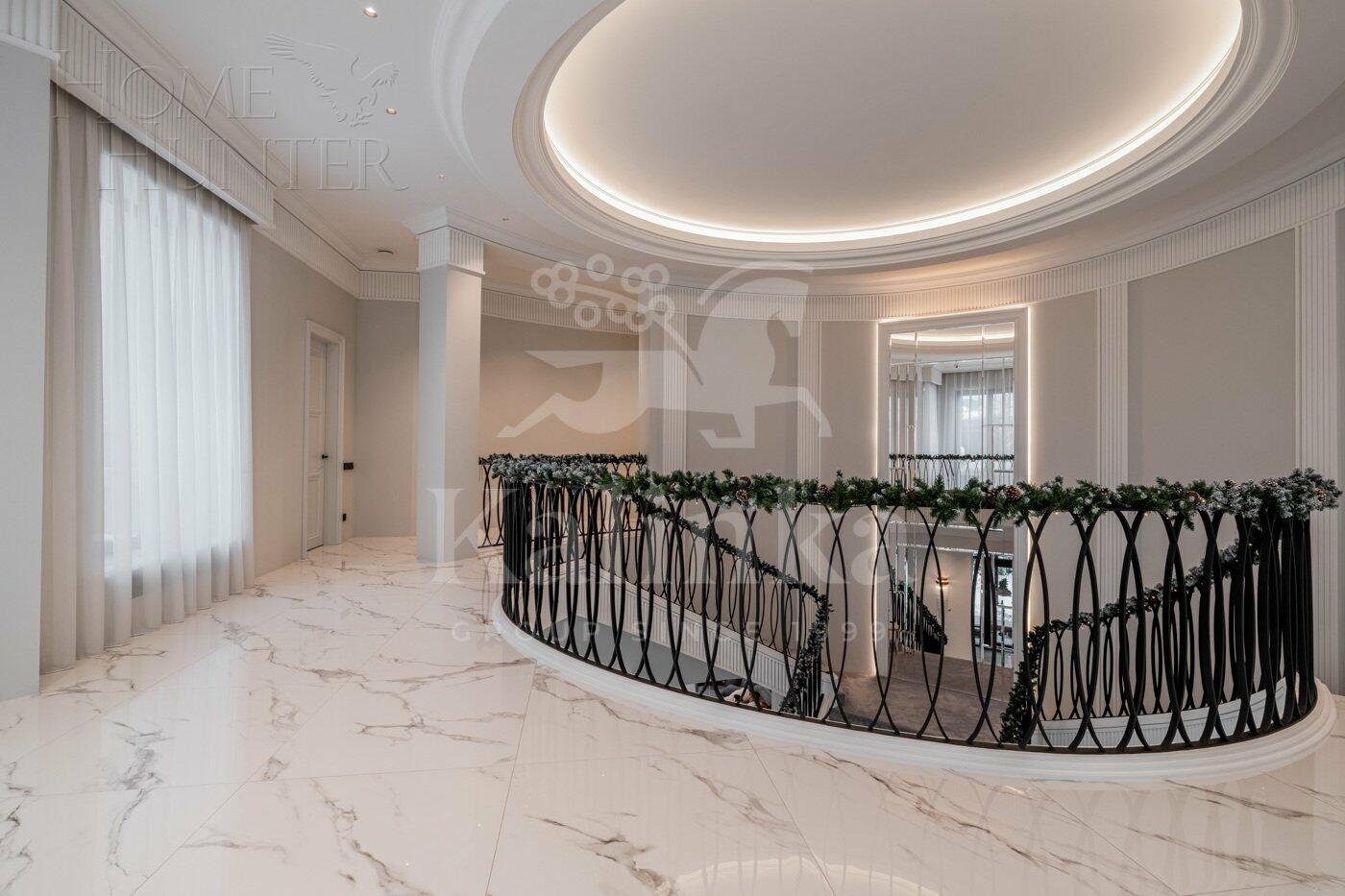 2-этажный коттедж 500 м² с отделкой