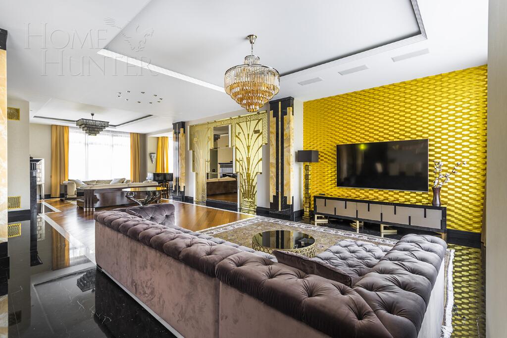 2-этажный коттедж 1 000 м² с отделкой