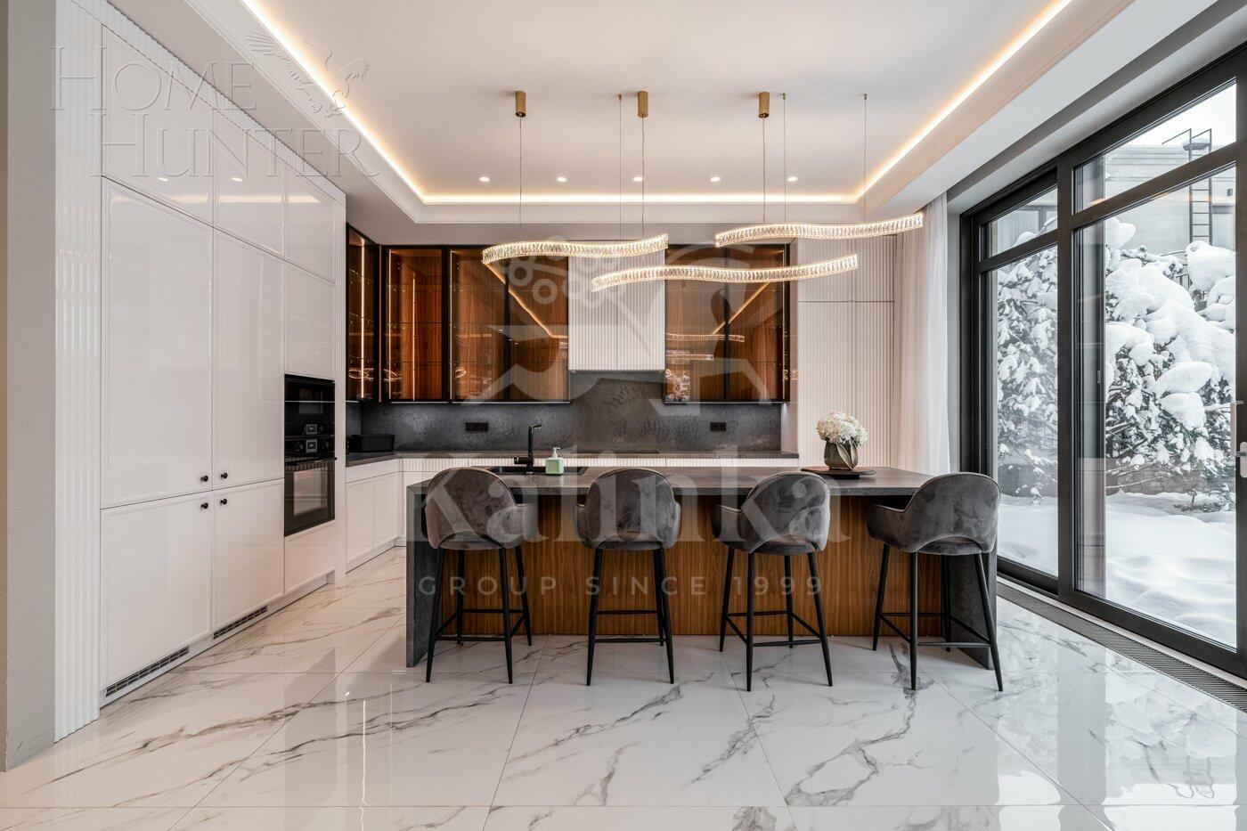 2-этажный коттедж 500 м² с отделкой