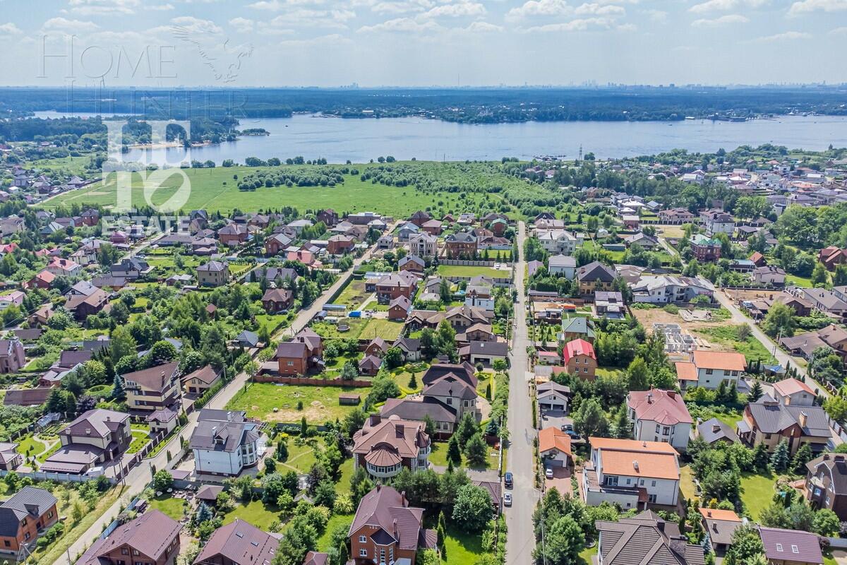 2-этажный коттедж 650 м² с отделкой