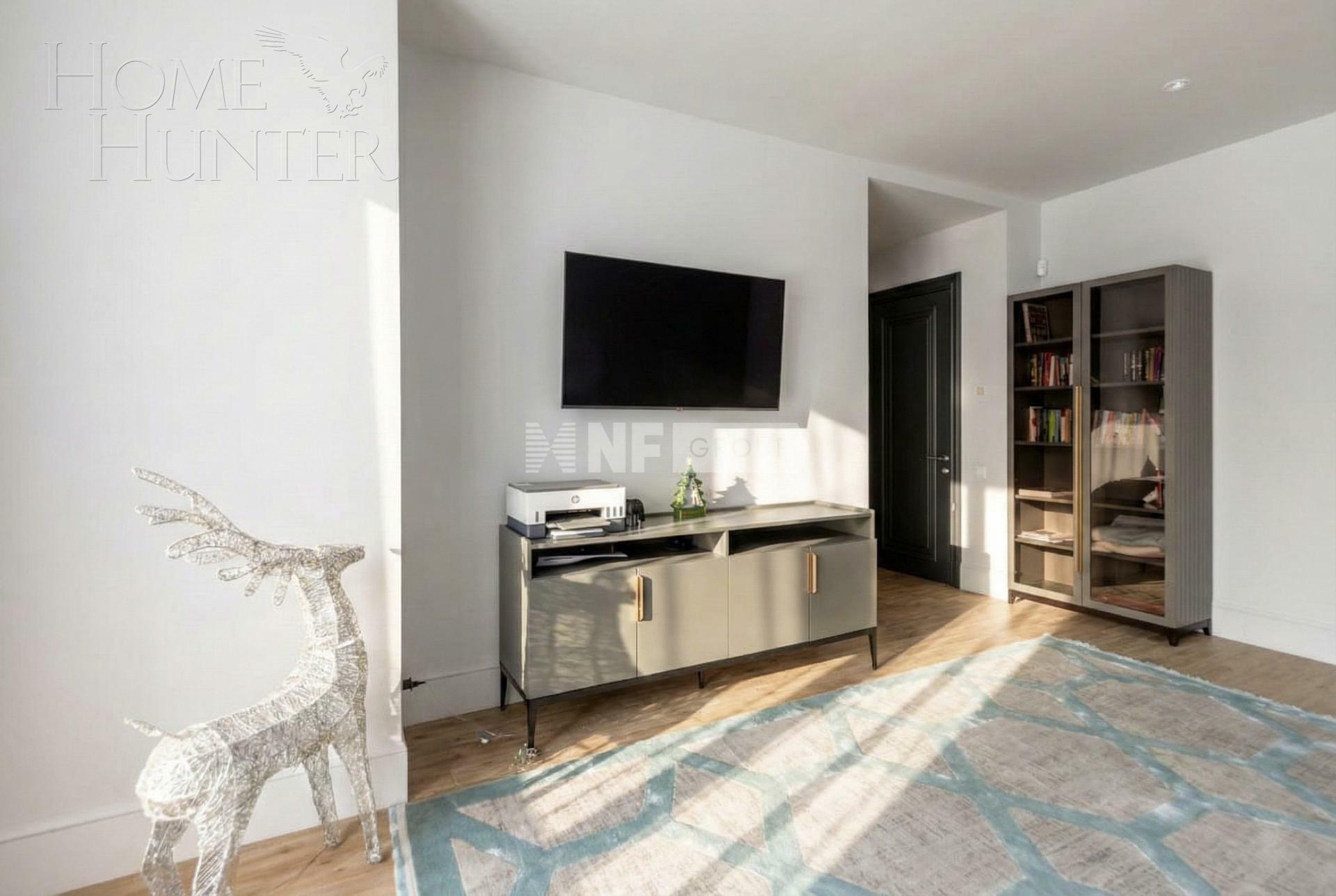 3-этажный таунхаус 290 м² с отделкой