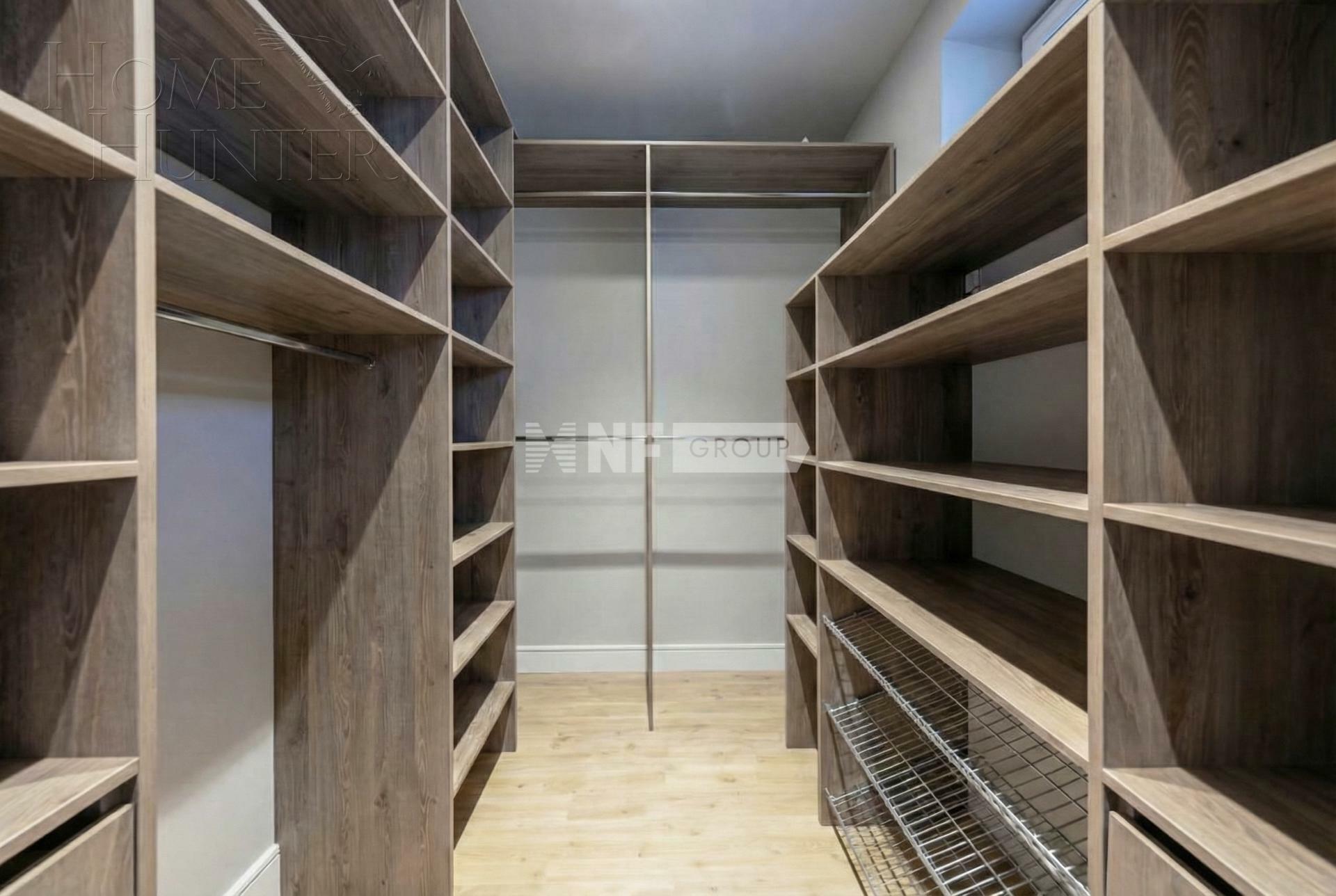 3-этажный таунхаус 290 м² с отделкой