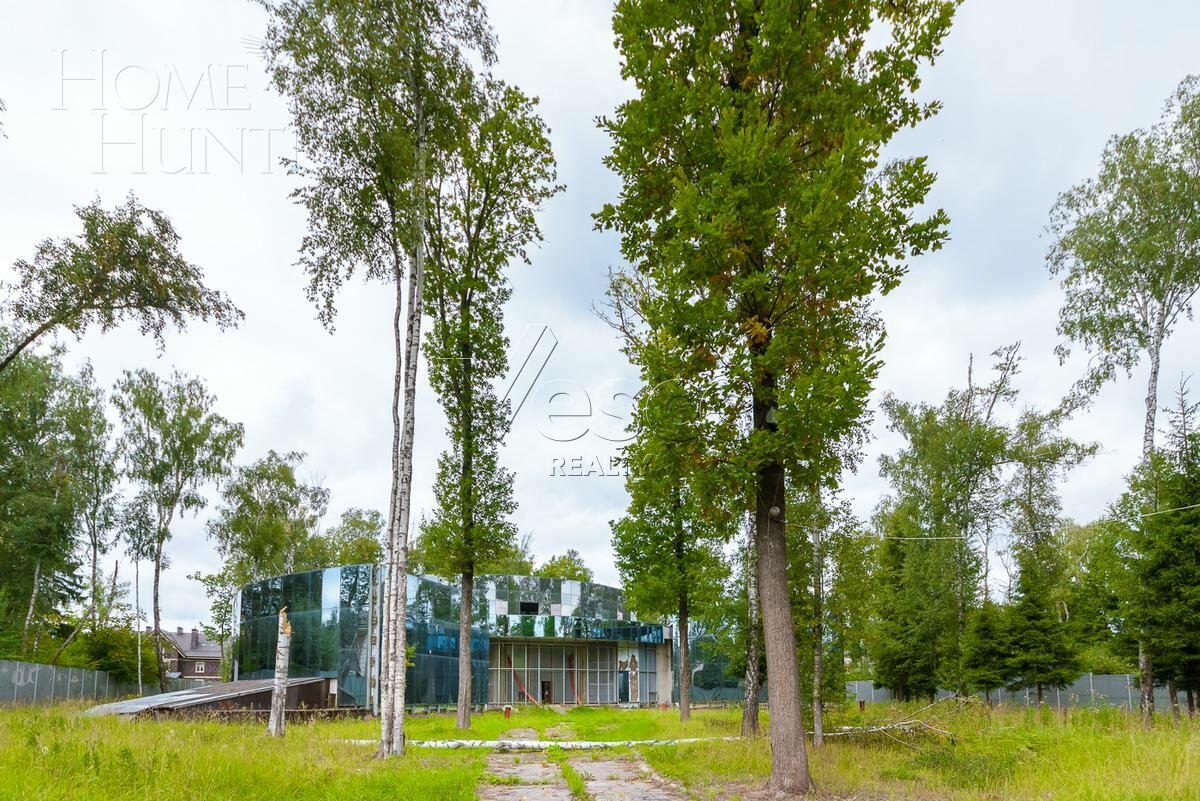 2-этажный коттедж 2 000 м² без отделки