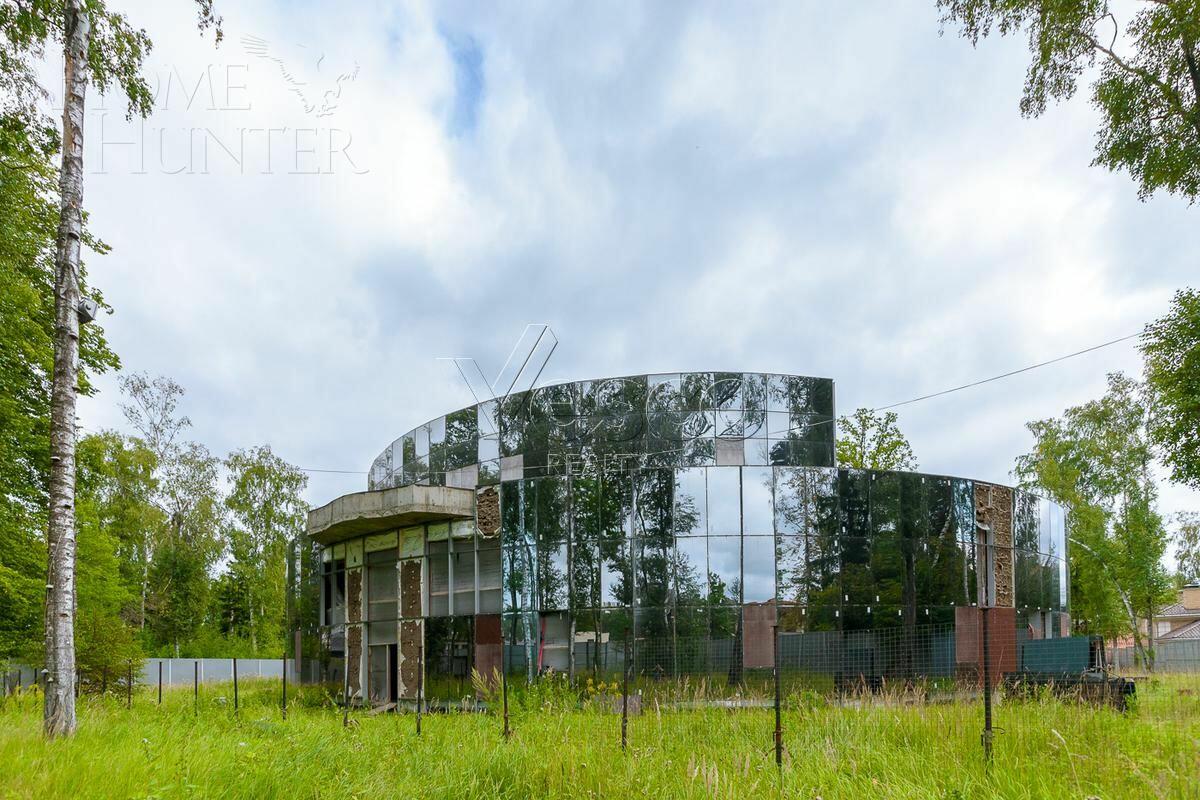 2-этажный коттедж 2 000 м² без отделки