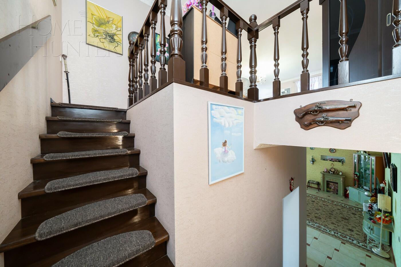 2-этажный коттедж 360 м² с отделкой