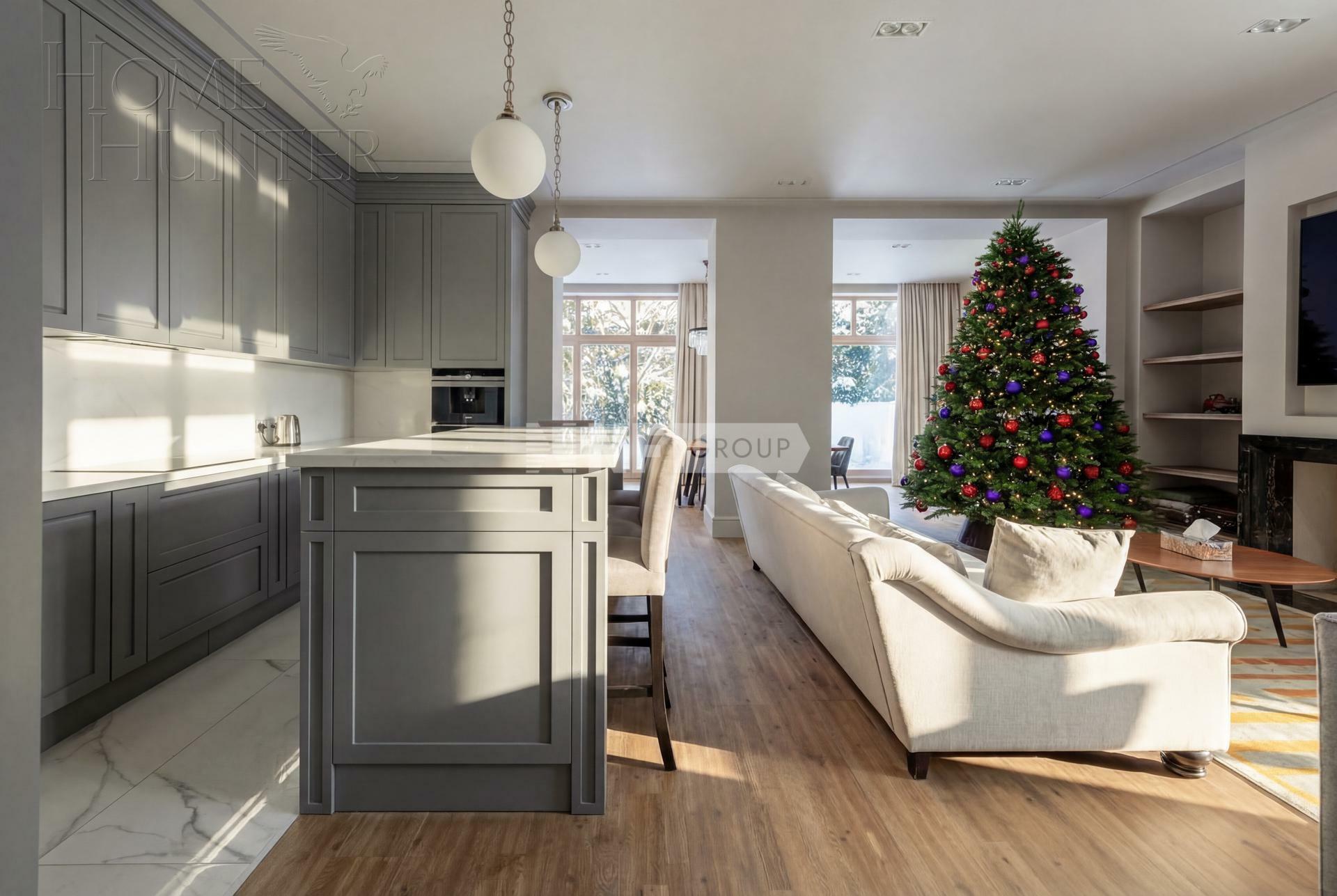 3-этажный таунхаус 290 м² с отделкой