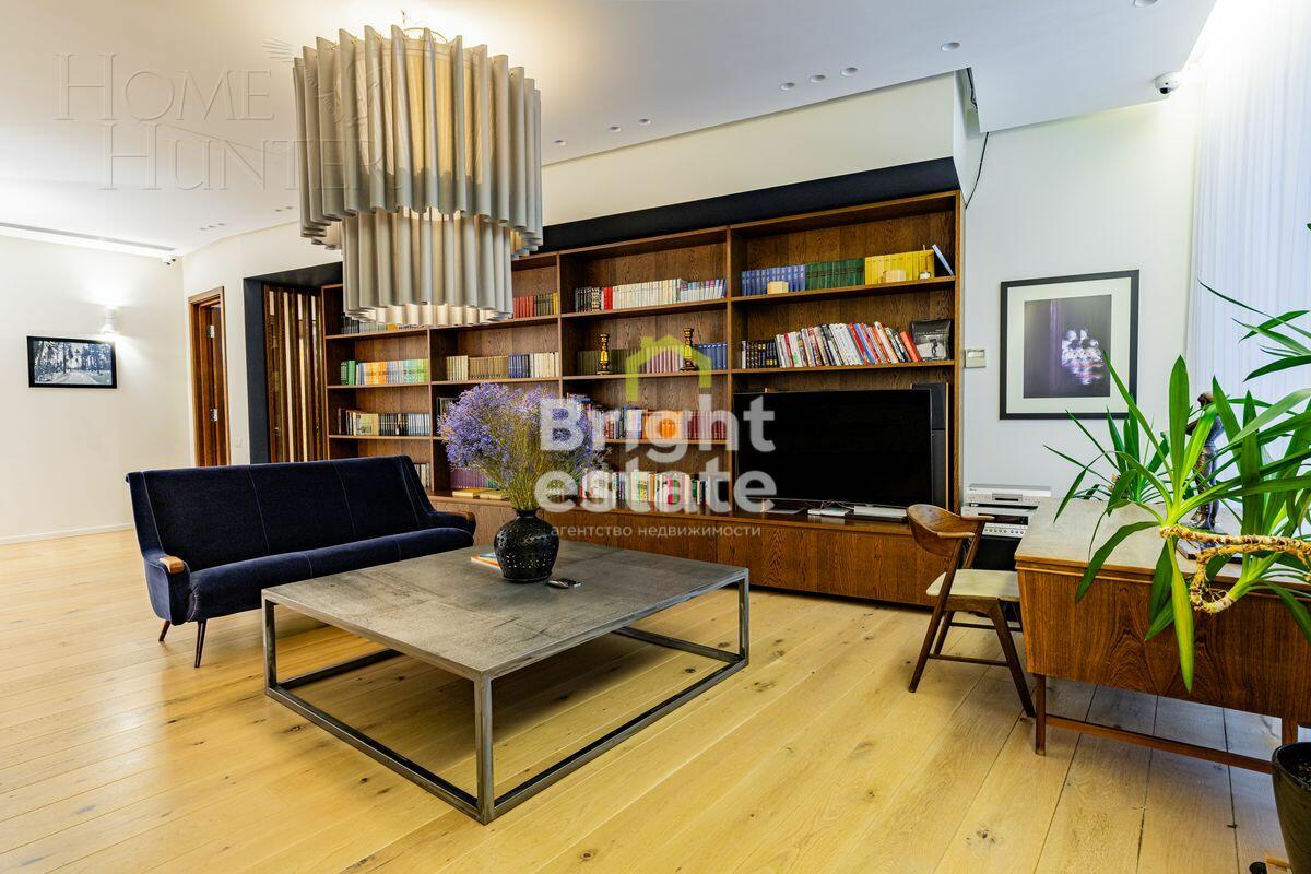 2-этажный коттедж 2 534 м² с отделкой