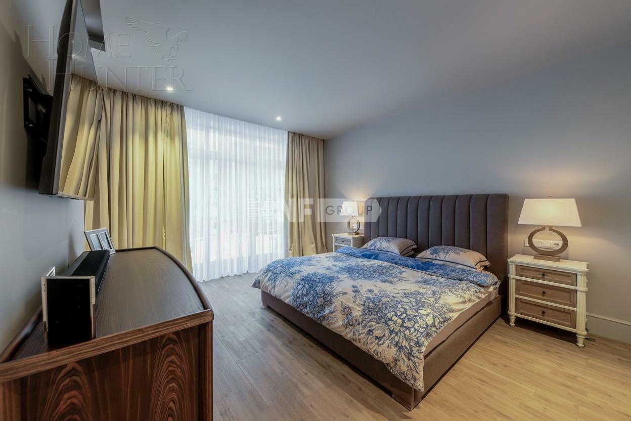 3-этажный таунхаус 290 м² с отделкой