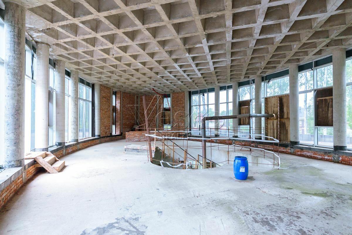 2-этажный коттедж 2 000 м² без отделки