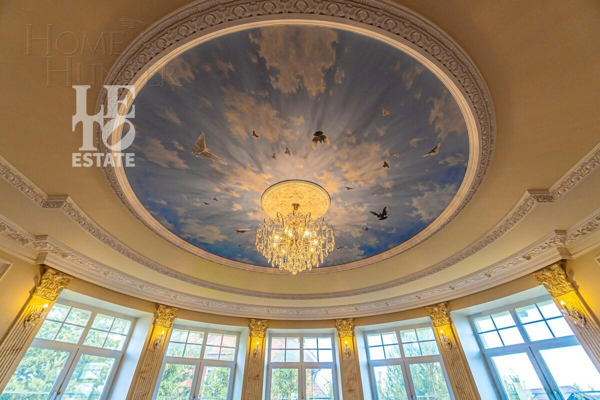 2-этажный коттедж 650 м² с отделкой