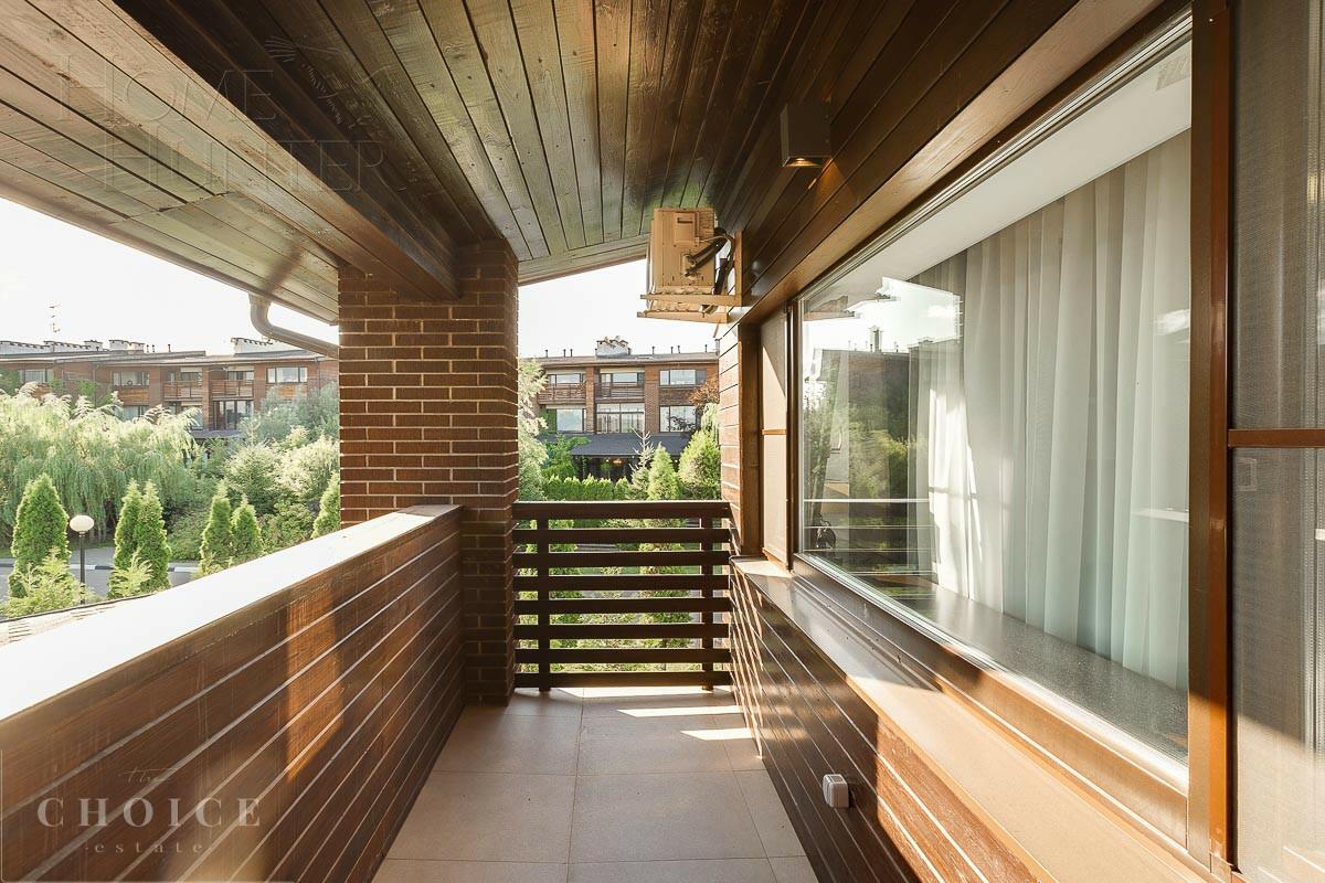 2-этажный таунхаус 293 м² с отделкой