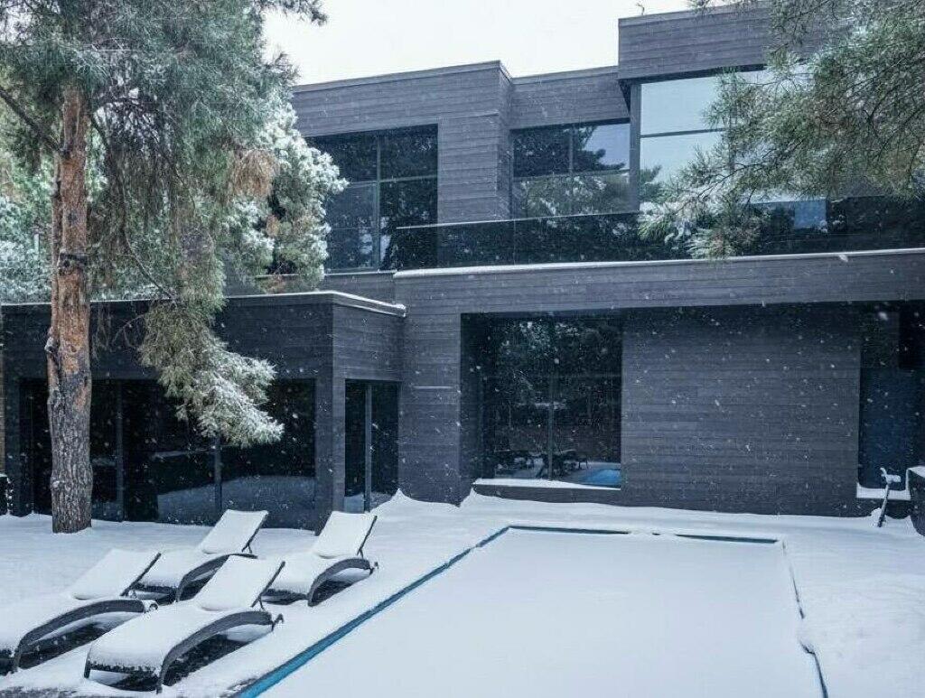 2-этажный коттедж 450 м² с отделкой