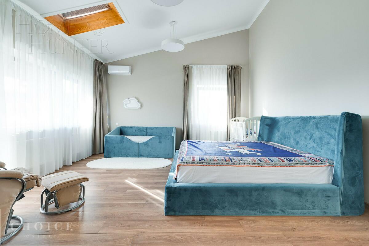 2-этажный таунхаус 293 м² с отделкой