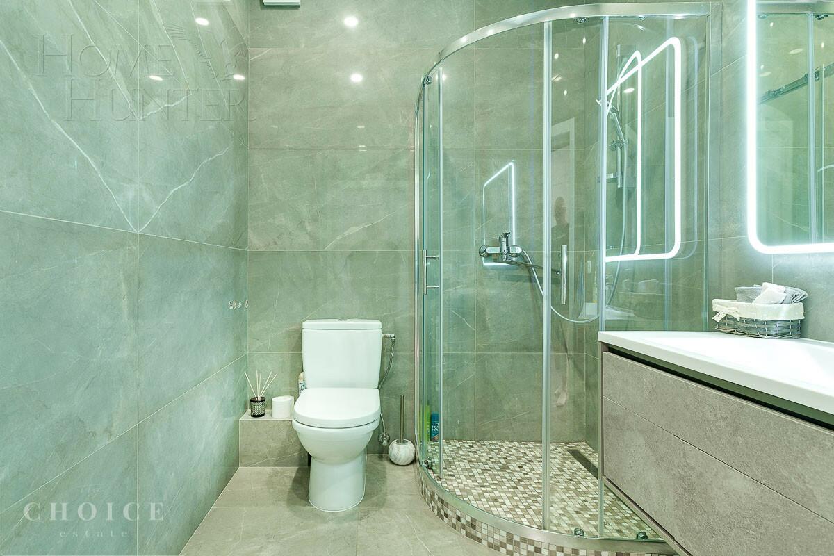 2-этажный таунхаус 293 м² с отделкой