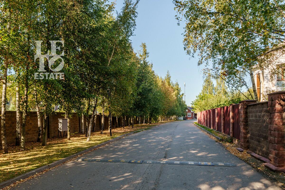 3-этажный коттедж 680 м² с отделкой