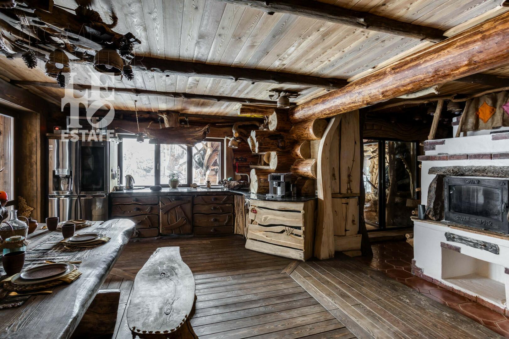 2-этажный коттедж 300 м² с отделкой