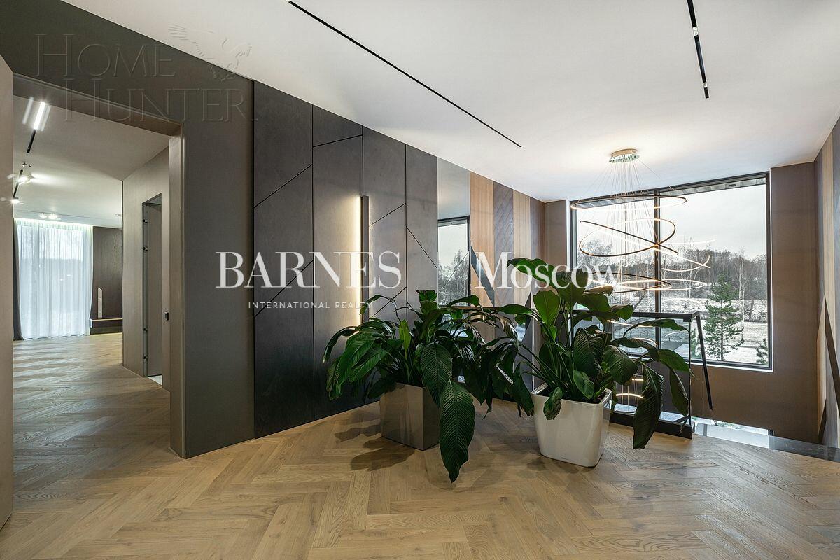 2-этажный коттедж 1 340 м² с отделкой