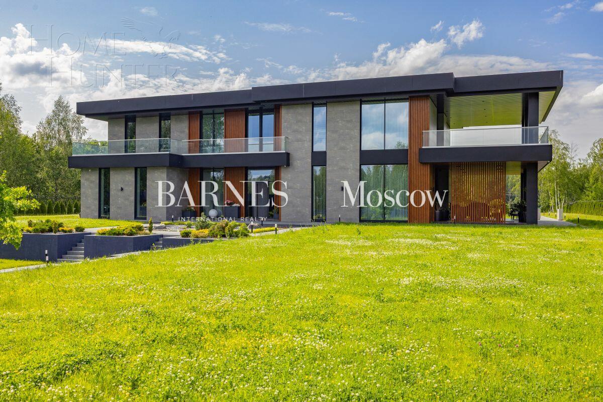 2-этажный коттедж 1 340 м² с отделкой