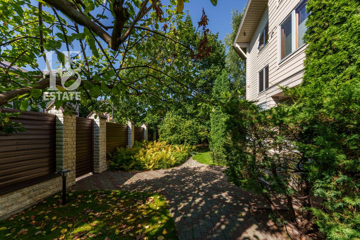 3-этажный коттедж 680 м² с отделкой