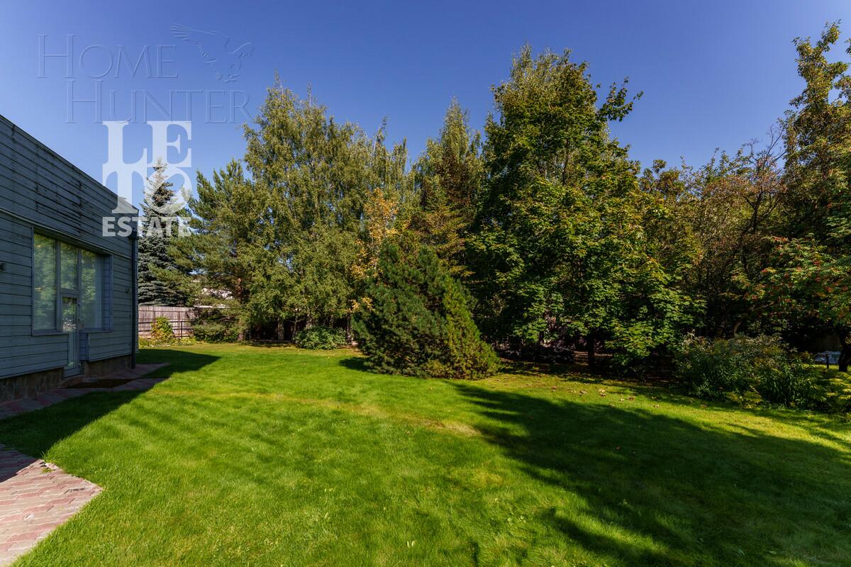 3-этажный коттедж 680 м² с отделкой